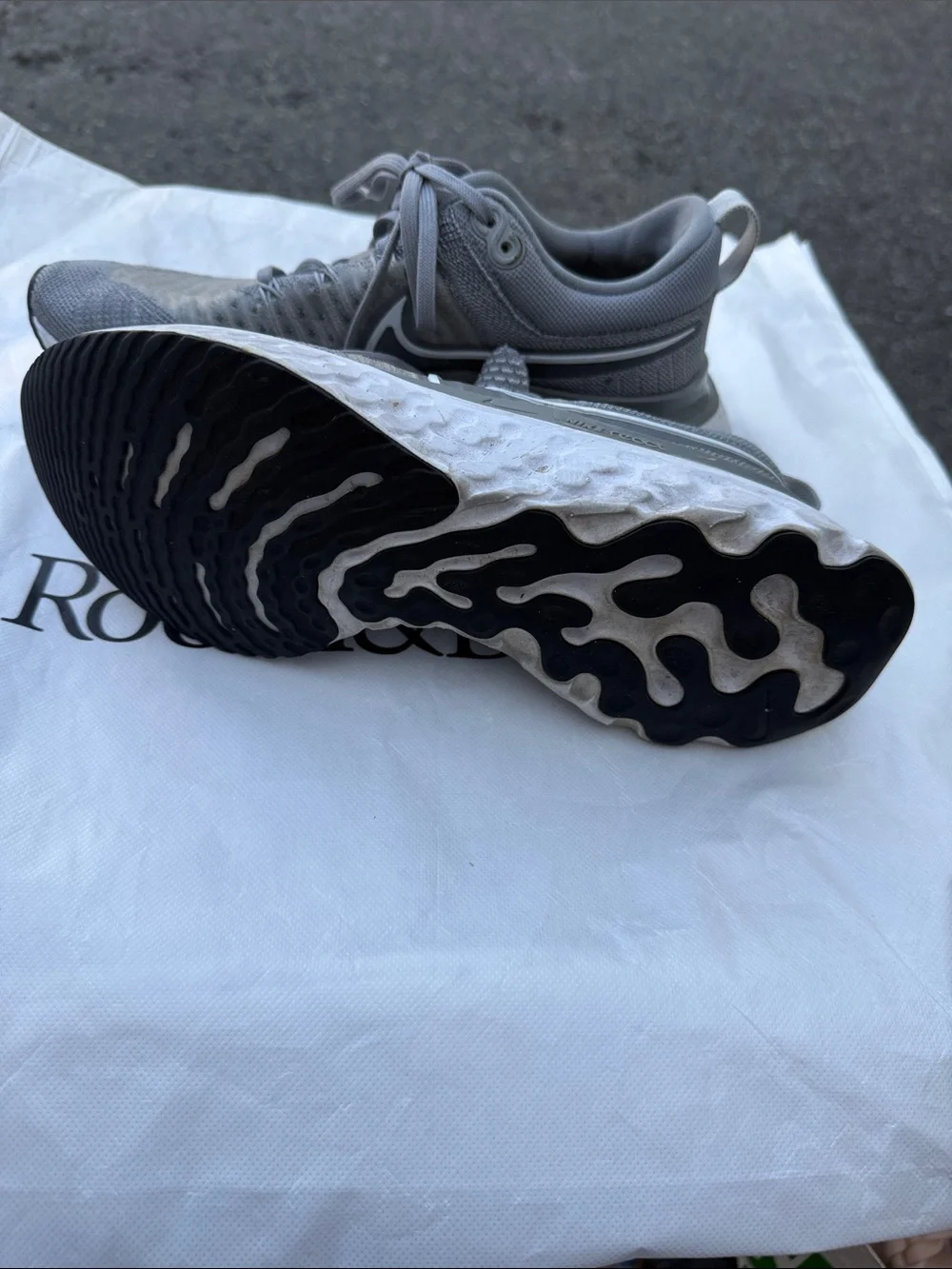 Nike  Women React Infinity Run Flyknit Running Shoes - Light Gray